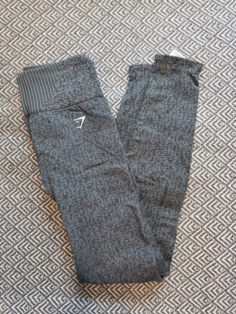 Gymshark Women’s Green Heather Leggings No Front Seam